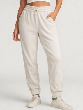 lululemon athletica soft stream high rise bone loggers with Elastic Waist